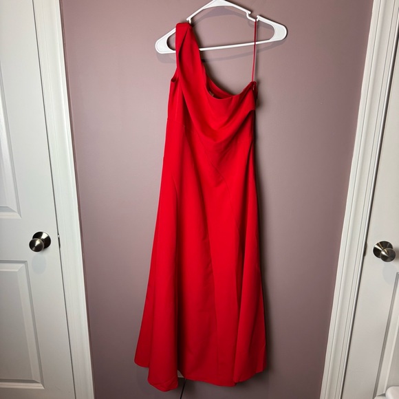 Tuckernuck x India Hicks Scarlet Carmen Red Dress - Picture 3 of 9